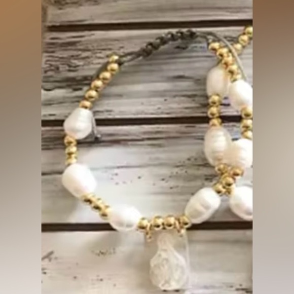 Our Lady of Grace~ Virgin de Guadelupe Mary Mother of Pearl Carved Bead Bracelet - Picture 13 of 16